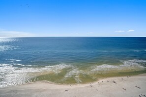 Appartement, meerdere bedden (Emerald Beach 2325) | Strand | Aan het strand