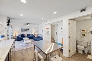Condo, Multiple Beds (Pinnacle Port 304A ) | Private kitchen