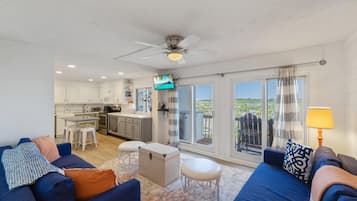 Condo, Multiple Beds (Pinnacle Port 304A ) | Living area