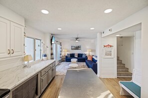 Condo, Multiple Beds (Pinnacle Port 304A ) | Private kitchen | Oven - Pinnacle Port 304a (Panama City Beach)