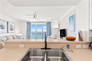 Condo, 1 King Bed with Sofa bed (Seychelles 1006 ) | Interior - Seychelles 1006 (Panama City Beach)
