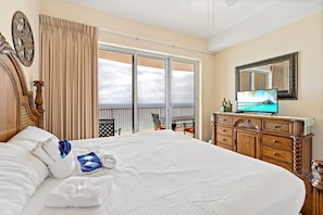 Apartment, Mehrere Betten (Ocean Villa 2101) | 2 Schlafzimmer, Bügeleisen/Bügelbrett