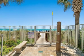 Apartment, Mehrere Betten (Ocean Villa 2101) | Unterkunftsgelände