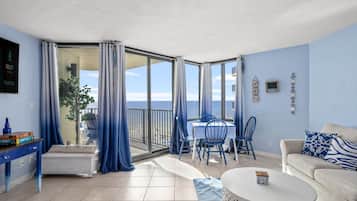 Appartement, 1 queensize bed met slaapbank (Sunbird 811E ) | Woonruimte