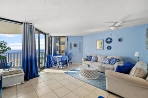 Condo, 1 cama Queen e sofá-cama (Sunbird 811E ) | Área de estar