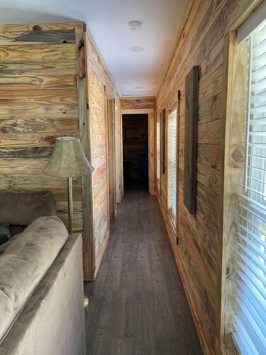 The Bass Shack-2 bedroom cabin w spacious parking