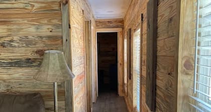 The Bass Shack-2 bedroom cabin w spacious parking