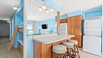 Condo, 1 King Bed with Sofa bed (The Summit 1021) | Private kitchen