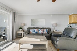 Leilighet, flere senger (The Summit 1032 ) | Oppholdsområde | TV