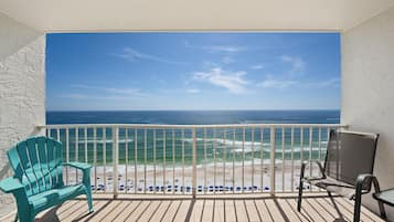 Condo, 1 King Bed with Sofa bed (The Summit 1408) | Property grounds