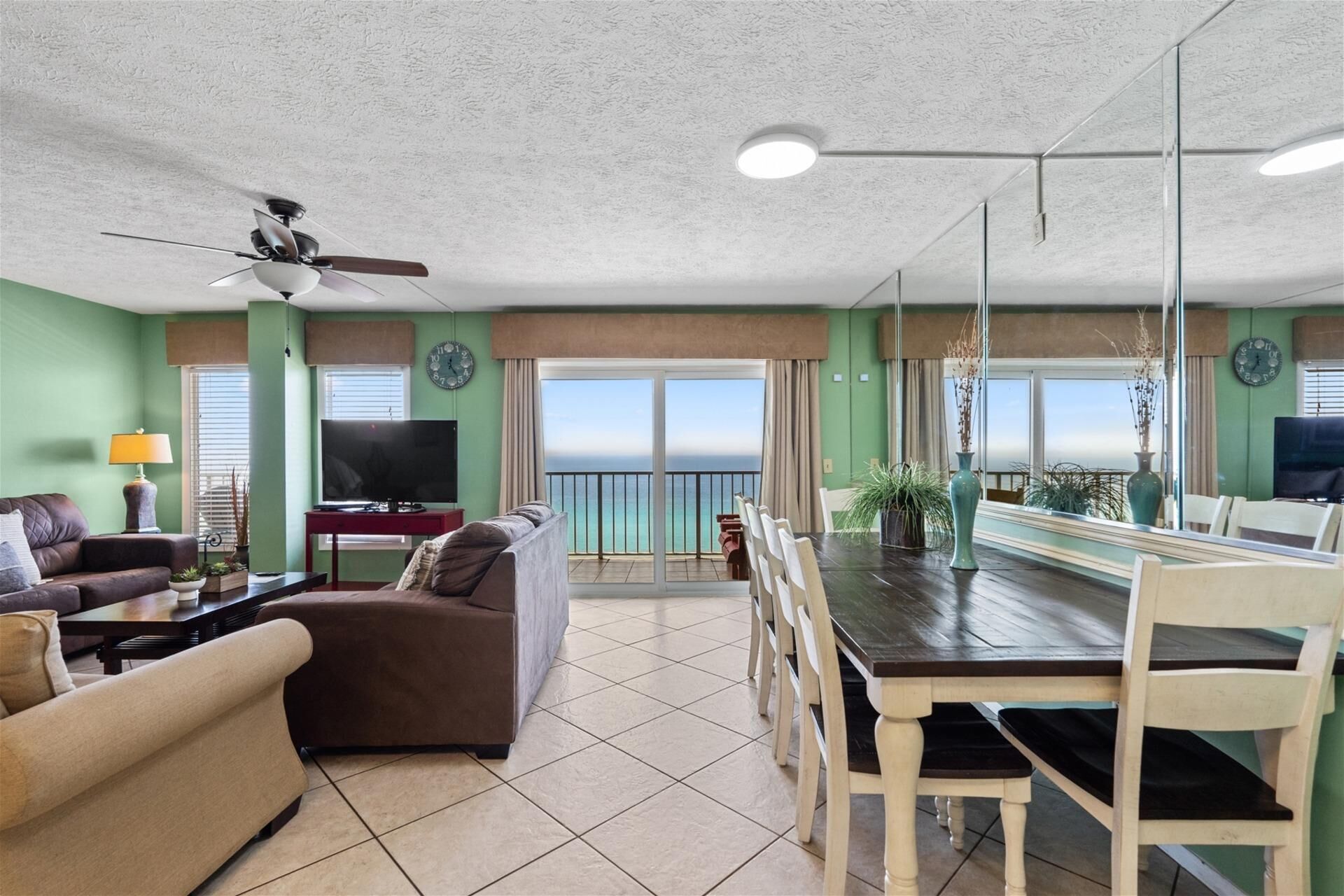 Condo, Multiple Beds (The Summit 1512) | Dining