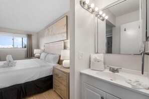 Condo, 1 King Bed with Sofa bed (The Summit 321)