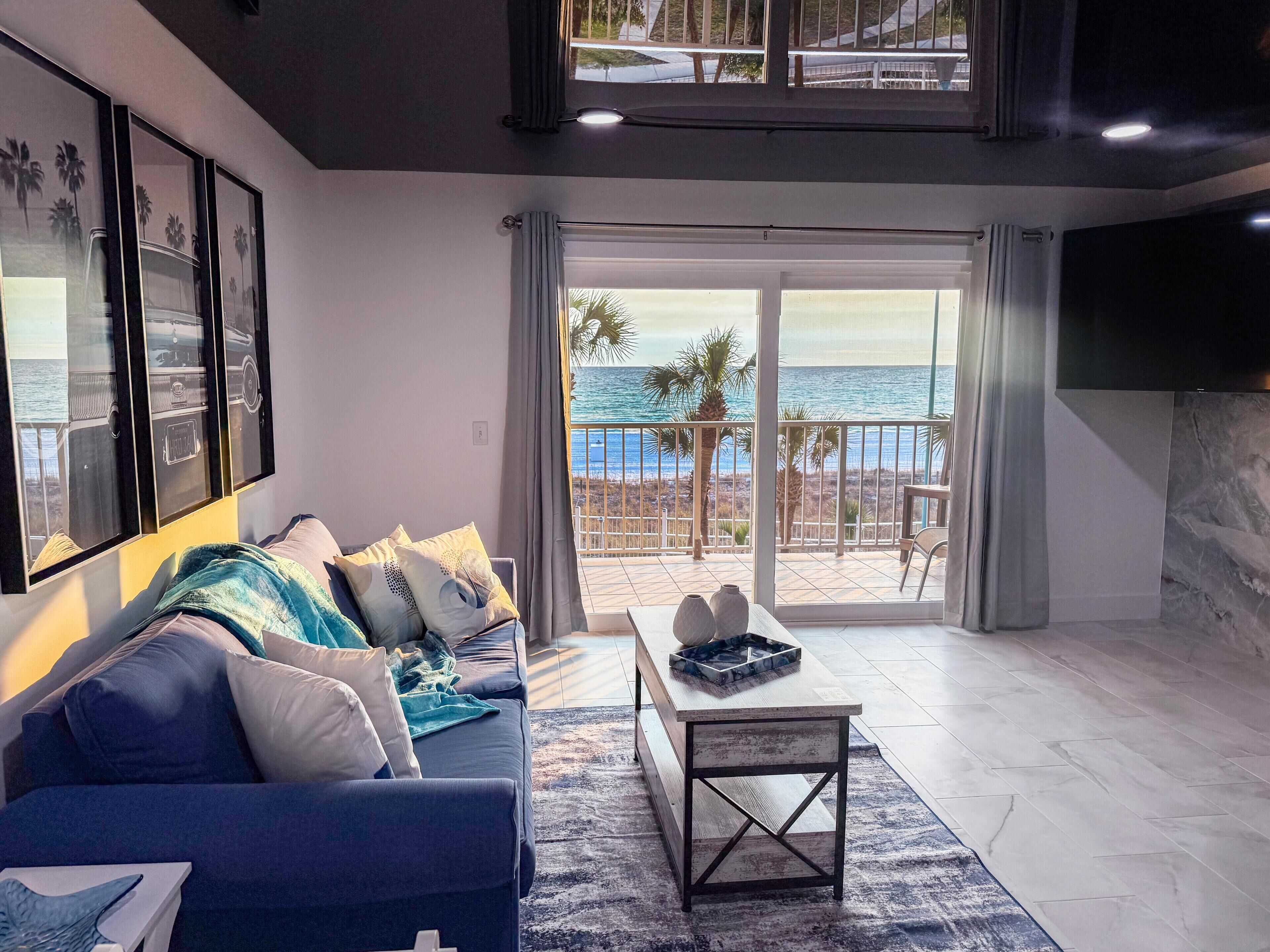 Condo, 1 King Bed with Sofa bed (The Summit 306) | Living area