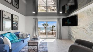 Condo, 1 King Bed with Sofa bed (The Summit 306) | Living area