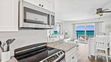 Condo, 1 King Bed with Sofa bed (The Summit 518 ) | Private kitchen