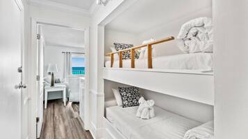 Condo, 1 King Bed with Sofa bed (The Summit 518 ) | 1 bedroom