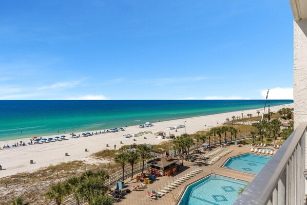 コンドミニアム キングベッド 1 台ソファーベッド付き (The Summit 726) | ビーチ