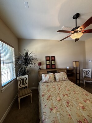 1 bedroom, desk, free WiFi, bed sheets