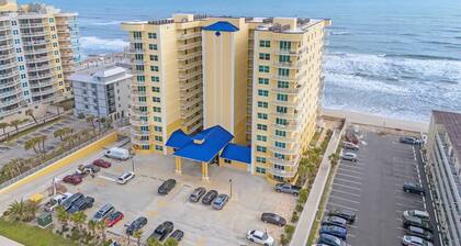 Beachfront Condo with Spacious Balcony - King Bed