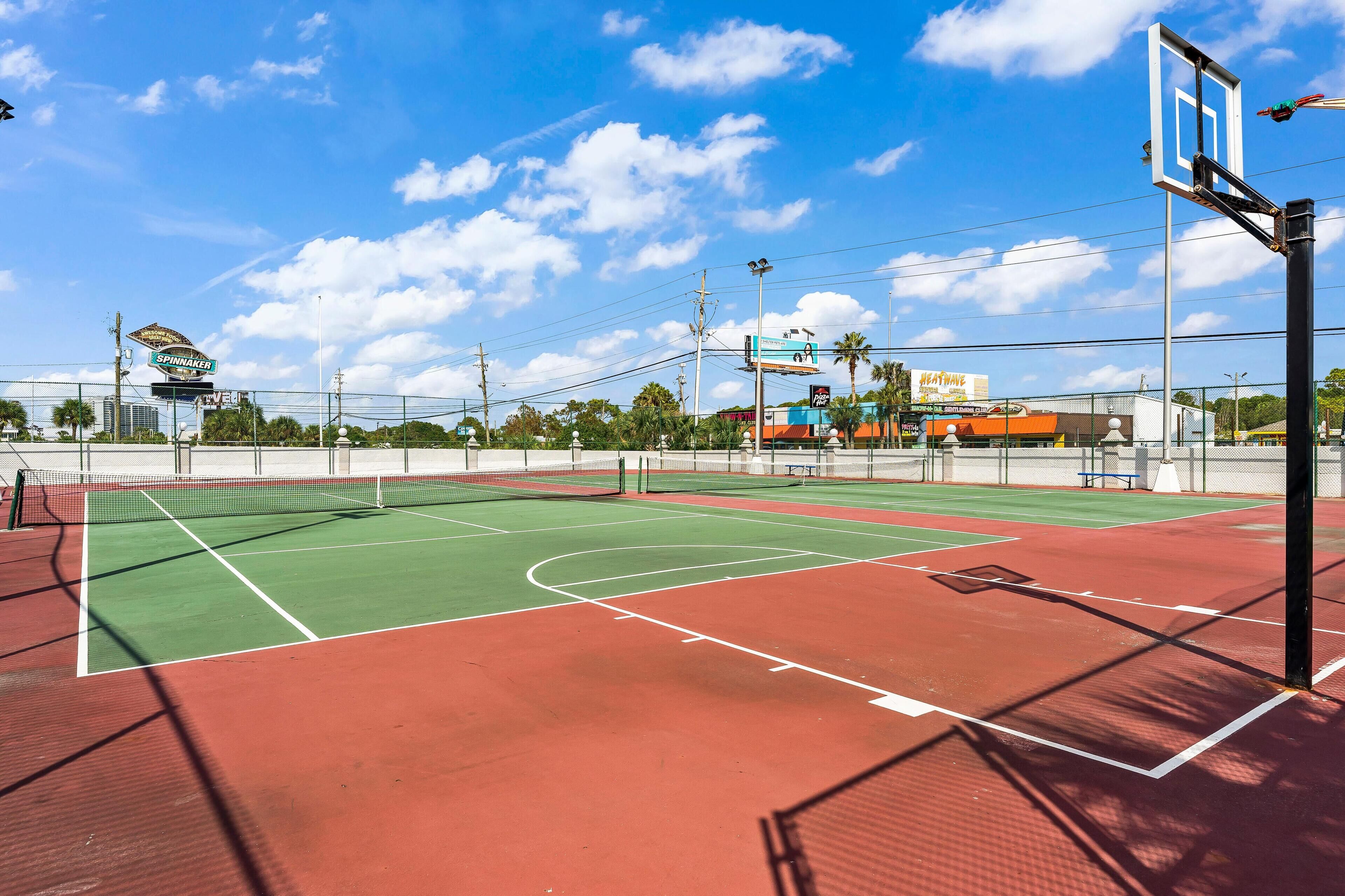 คอนโด, เตียงคิงไซส์ 1 เตียง และโซฟาเบด (The Summit 919) | สนามกีฬา