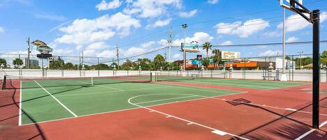 Condo, 1 King Bed with Sofa bed (The Summit 919) | Sports court