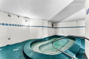 Bloc d'apartaments, 1 llit de matrimoni gran i sofà llit (The Summit 919) | Spa | Banyera d'hidromassatge