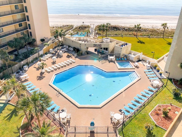 Studio, 1 King Bed with Sofa bed (Top of The Gulf 213) | Pool