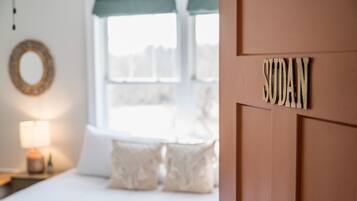 4 bedrooms, desk, iron/ironing board, free WiFi