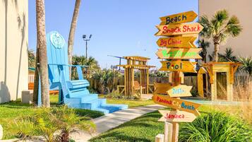 Studio, 2 Queen Beds (Top Of The Gulf 613) | Children's area