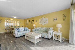 Leilighet, flere senger (Moondrifter 207) | Oppholdsområde