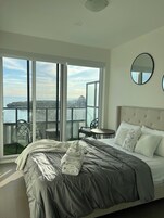 Egyptian cotton sheets, premium bedding, down duvets, pillow-top beds