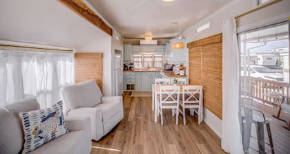 The BEST of BAY and Beach! Bungalow Bay, Sandbridge Beach, Virginia