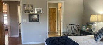 Lake Front house in quiet cove on Lake Sinclair Pets Allowed