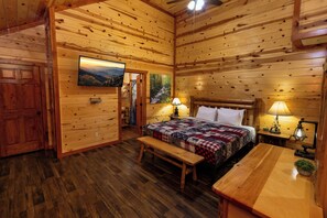 6 bedrooms, iron/ironing board, travel crib, free WiFi