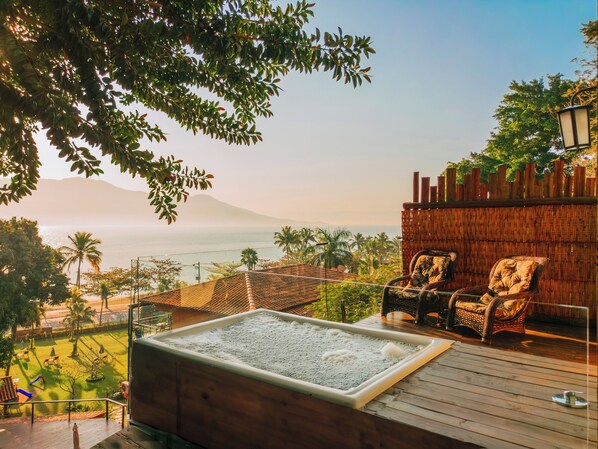 蜜月開放式套房, 1 張特大雙人床, 空調, 海景 | 高級寢具、Select Comfort 床墊、獨特裝潢、布置獨特