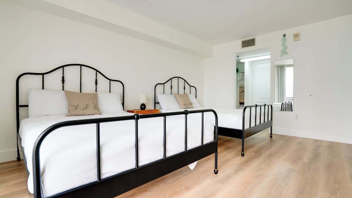 1 chambre, fer et planche à repasser, Wi-Fi gratuit, draps fournis