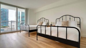 1 chambre, fer et planche à repasser, Wi-Fi gratuit, draps fournis