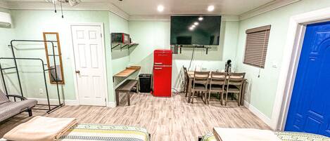 1 bedroom, iron/ironing board, WiFi, bed sheets