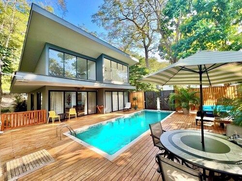 Amazing property with pool,in the middle of nature,walking distance to the beach