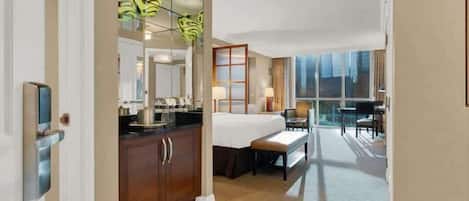 Bügeleisen/Bügelbrett, kostenloses WLAN, Bettwäsche