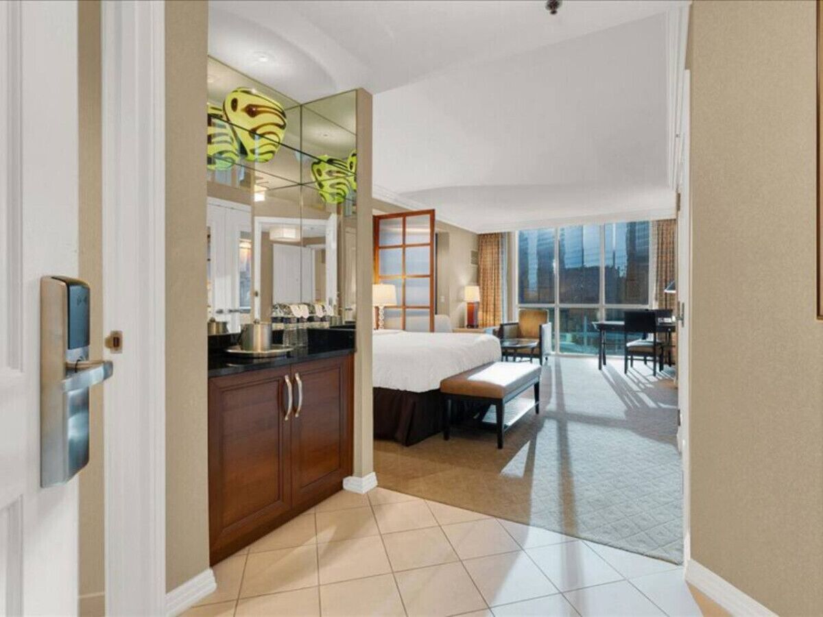 Iron/ironing board, free WiFi, bed sheets, wheelchair access