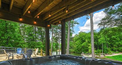 Pigeon Cove Hideaway: Gorgeous Lakefront Retreat