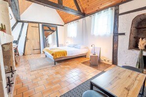 3 chambres, fer et planche Ă repasser, accĂšs Internet, draps fournis
