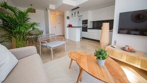 TV - Marina Real apartment 504 (Manilva)