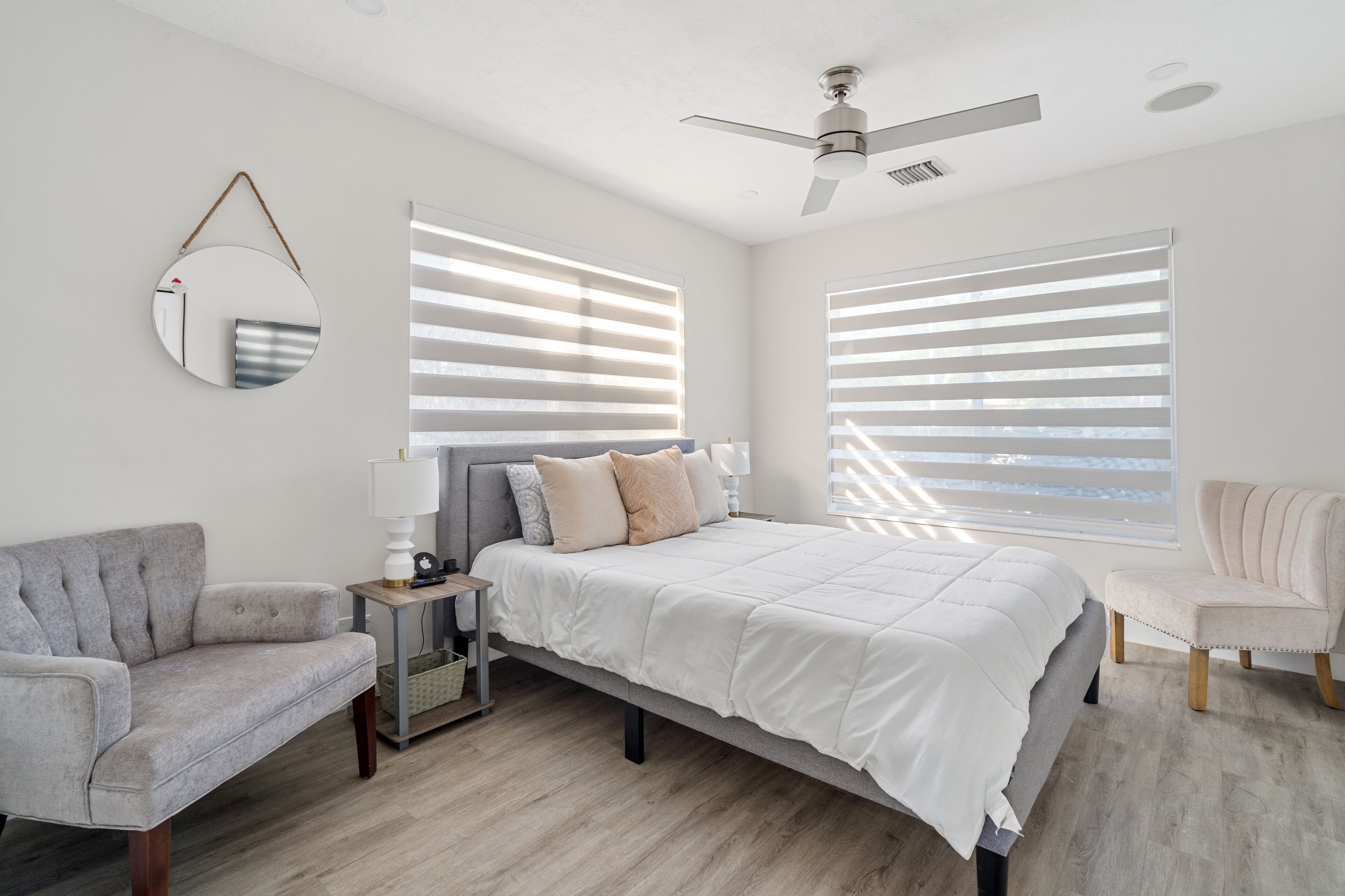 4 habitaciones, tabla de planchar con plancha y wifi gratis 