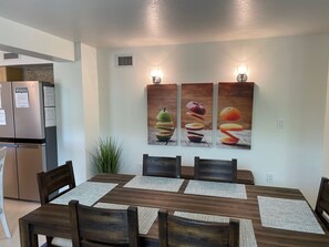 Dining - Large Full Duplex with Pool / Hot tub Pet Friendly 581- 591 10th Street (Key Colony Beach)