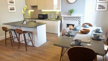 House | 1 bedroom, desk, soundproofing, iron/ironing board