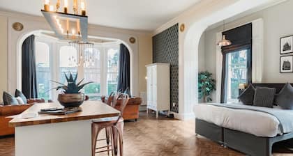 Claremont The Heaton