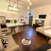 Apartment | 1 bedroom, desk, iron/ironing board