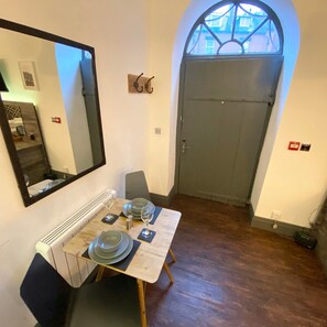 單棟房屋 | 1 間睡房、書桌、熨斗/熨衫板